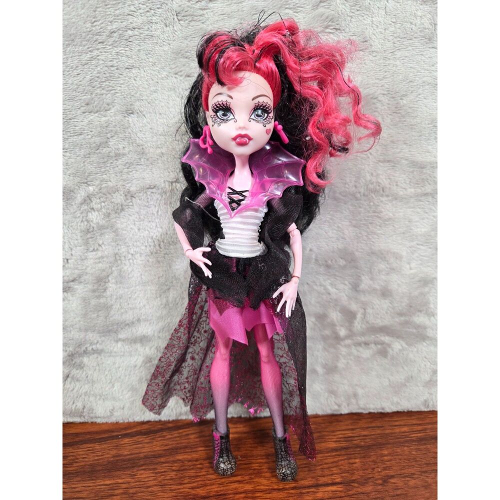 Mattel Monster High, Ghouls Rule, Draculaura Nearly Complete READ Description